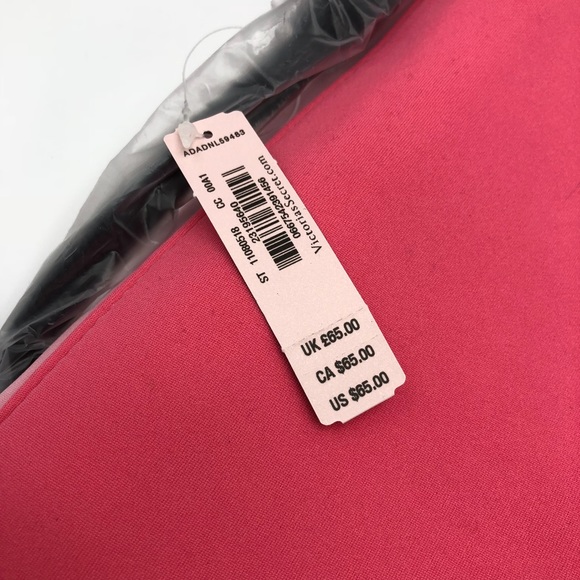 Victoria’s Secret Limited Edition Insulated Cooler - Picture 4 of 6